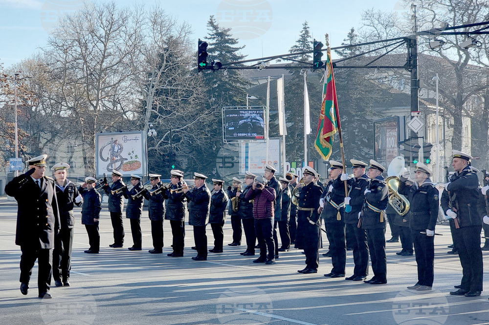 Варна - Богоявление - водосвет и освещаване на бойните знамена