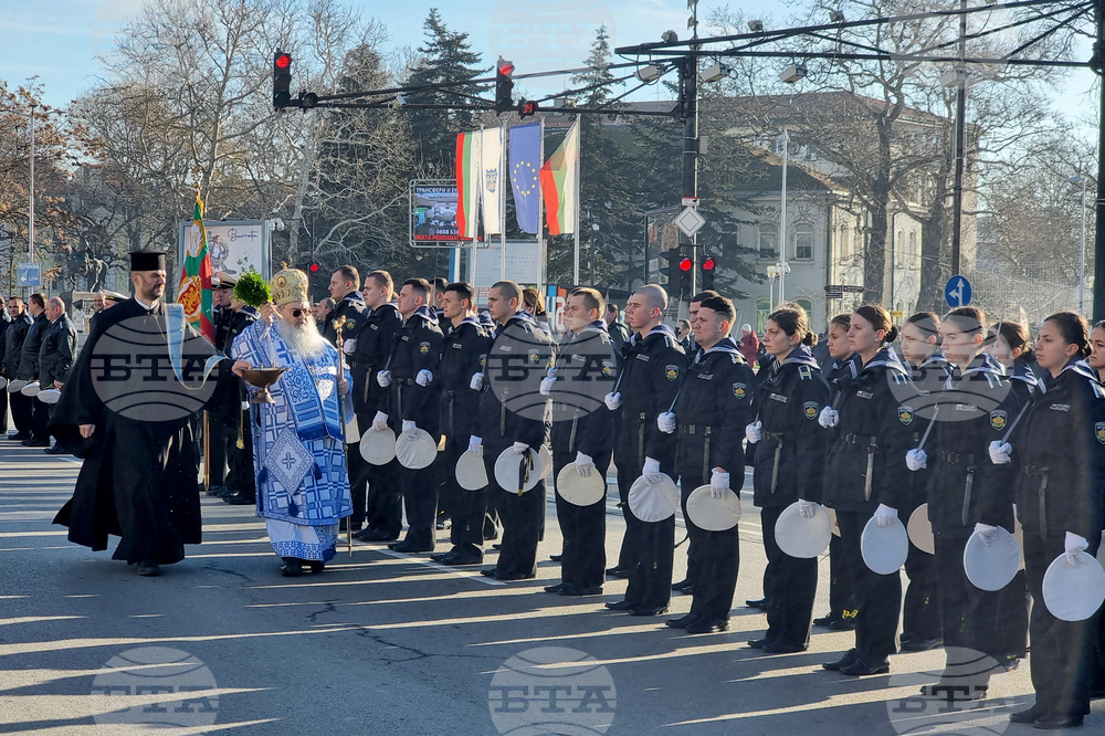 Варна - Богоявление - водосвет и освещаване на бойните знамена