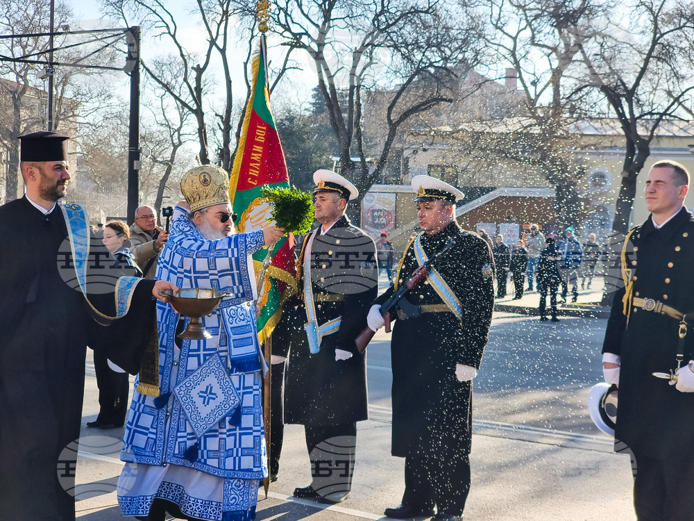 Варна - Богоявление - водосвет и освещаване на бойните знамена