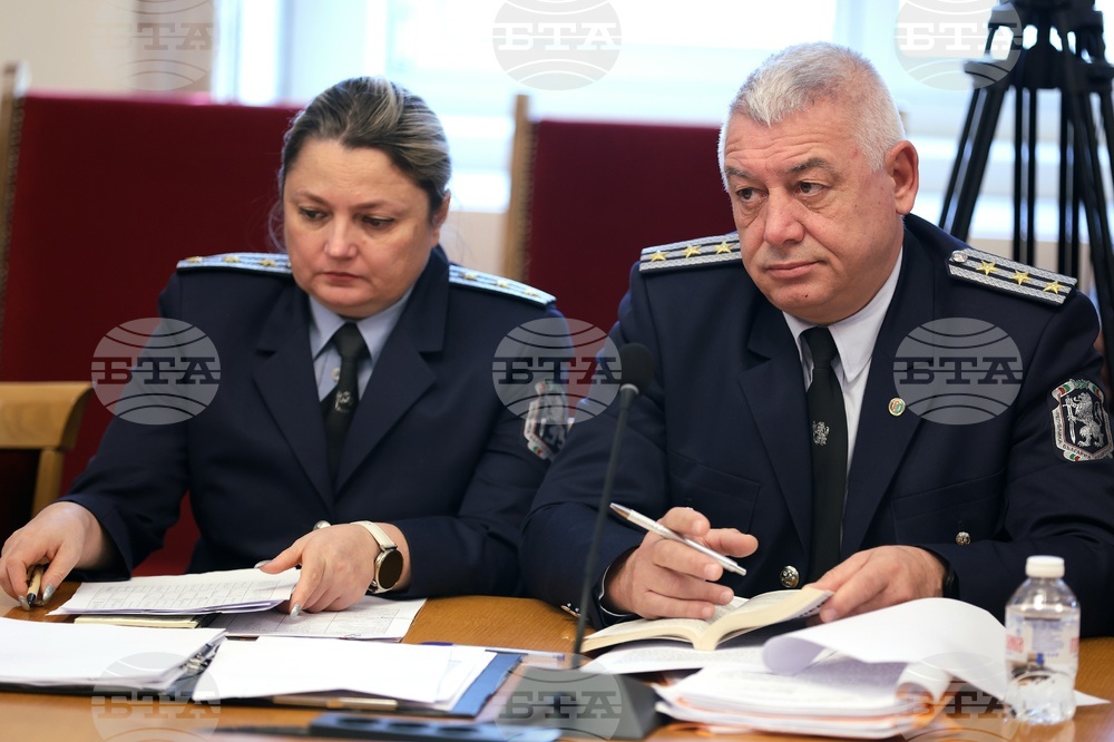 Народно събрание - кръгла маса