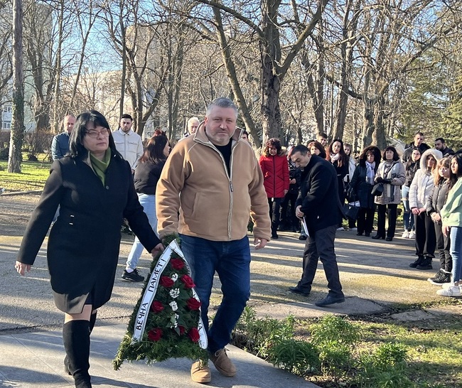 Община Каварна: Каварна отбеляза 177 години от рождението на Христо Ботев