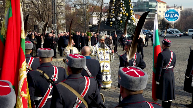 Водосвет на бойните знамена, флаговете и знамената-светини на Българската армия беше отслужен на Богоявление в София