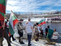 Самоков - Богоявление - кръст - ритуал