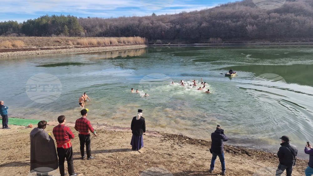 Ограничават движението в района на язовир „Пчелина“ край Разград на 6 януари заради ритуала по хвърляне на Богоявленския кръст