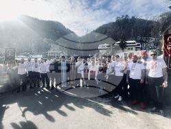 Ники Илчев хвана богоявленския кръст в курортен комплекс „Вили Костенец“