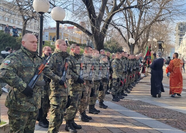 Шумен - бойни знамена - освещаване