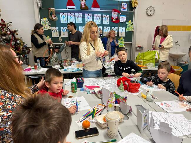 В коледни работилници твориха възпитаници на училище „Проф. Иван Шишманов“ във Виена