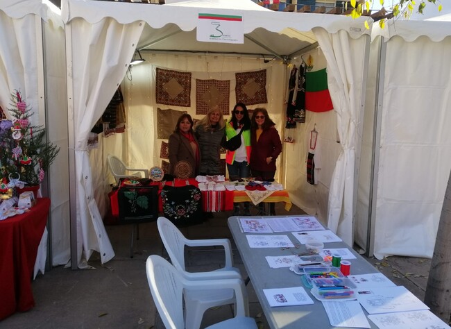 България бе представена от Асоциация „Знание” на коледен базар в испанския град Чиривея