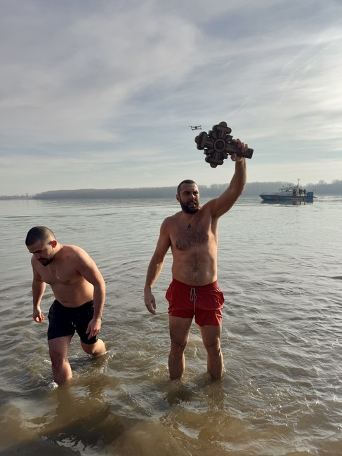 Красимир Топчийски спаси Богоявленския кръст във Видин