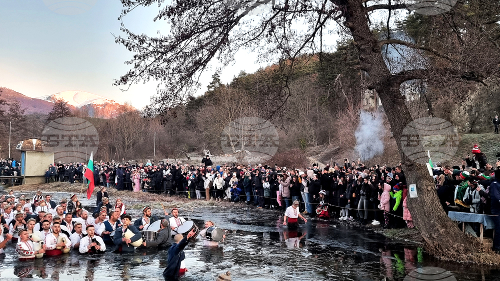 EPIPHANY - TRADITIONS - KALOFER