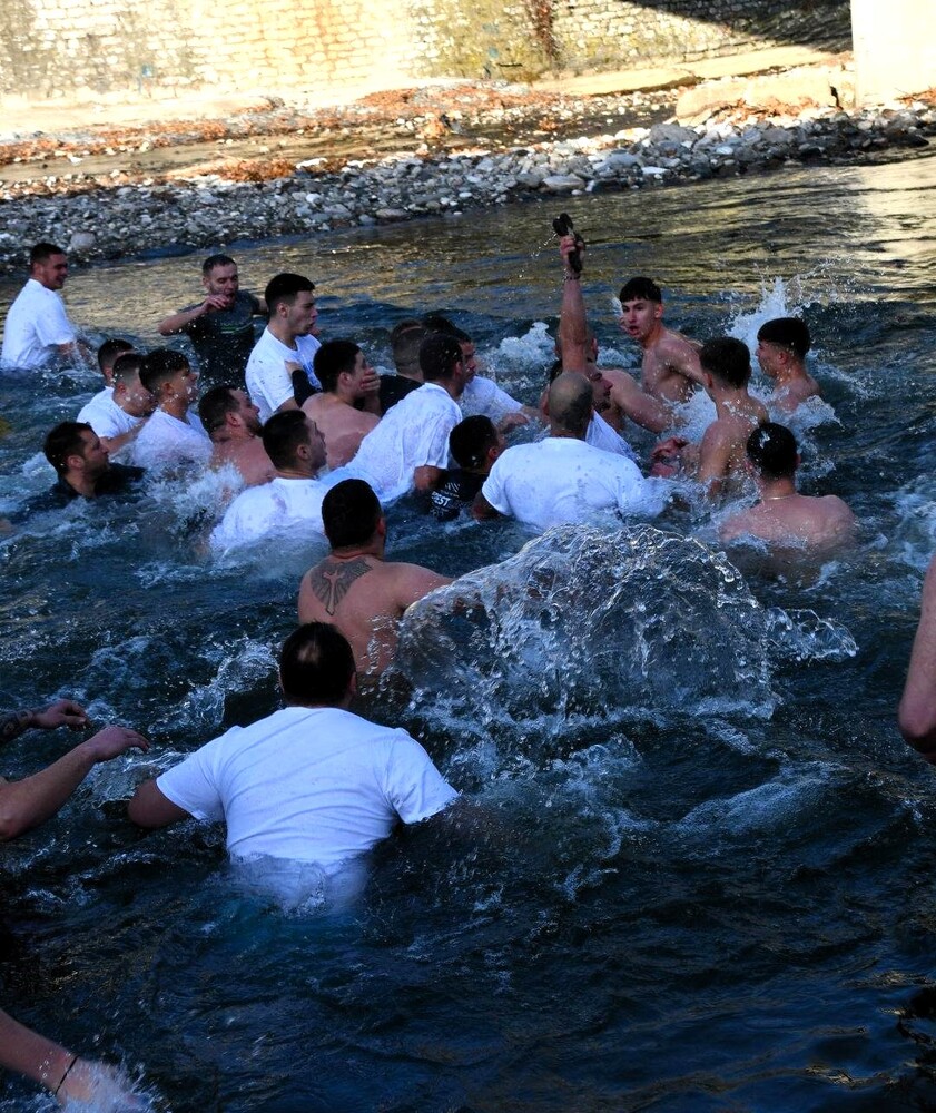 32-годишен спаси богоявленския кръст в Асеновград