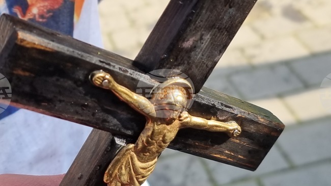 За ритуалите на Богоявление – с бели гълъби, армейски залпове, но и „отвратителна просия”, разказват ямболски вестници отпреди век