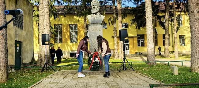 С тържествена церемония в Кубрат почетоха годишнината от рождението на Христо Ботев