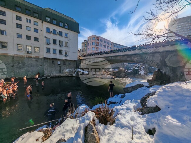 В Габрово богоявленският кръст ще бъде хвърлен във водите на река Янтра
