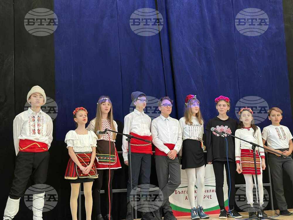 С рецитали, песни, танци и драматизация на българска приказка премина коледното тържество на училище „Азбукарче“ в Глазгоу