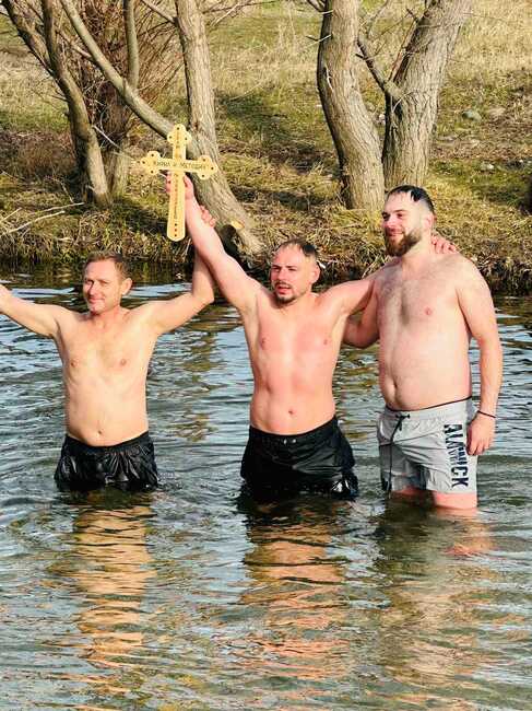 Николай Петров спаси за втори път богоявленския кръст в Николаево