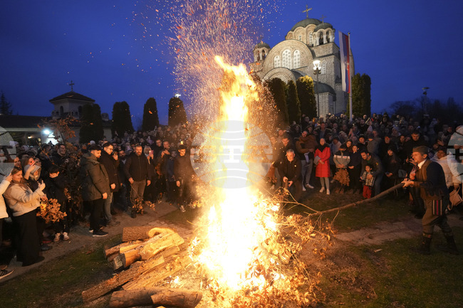 За Рождество Христово сърбите 12 дни се поздравяват с „Христос се роди!“