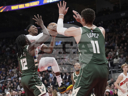 Bucks Raptors Basketball