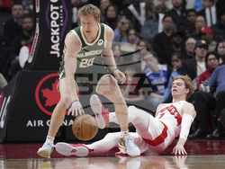 Bucks Raptors Basketball