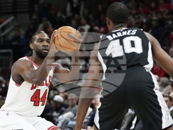 Spurs Bulls Basketball