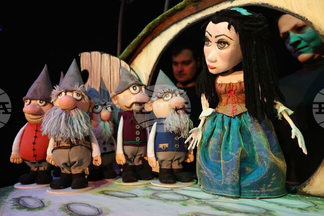 Snow White and Seven Dwarfs Puppet Show Premieres in Burgas
