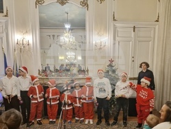 Коледен спектакъл в Париж изнесоха възпитаниците на Българското училище „Родна реч омайна“ в Бонди