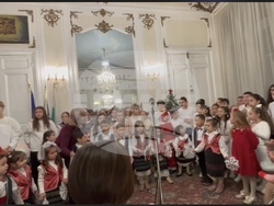 Коледен спектакъл в Париж изнесоха възпитаниците на Българското училище „Родна реч омайна“ в Бонди