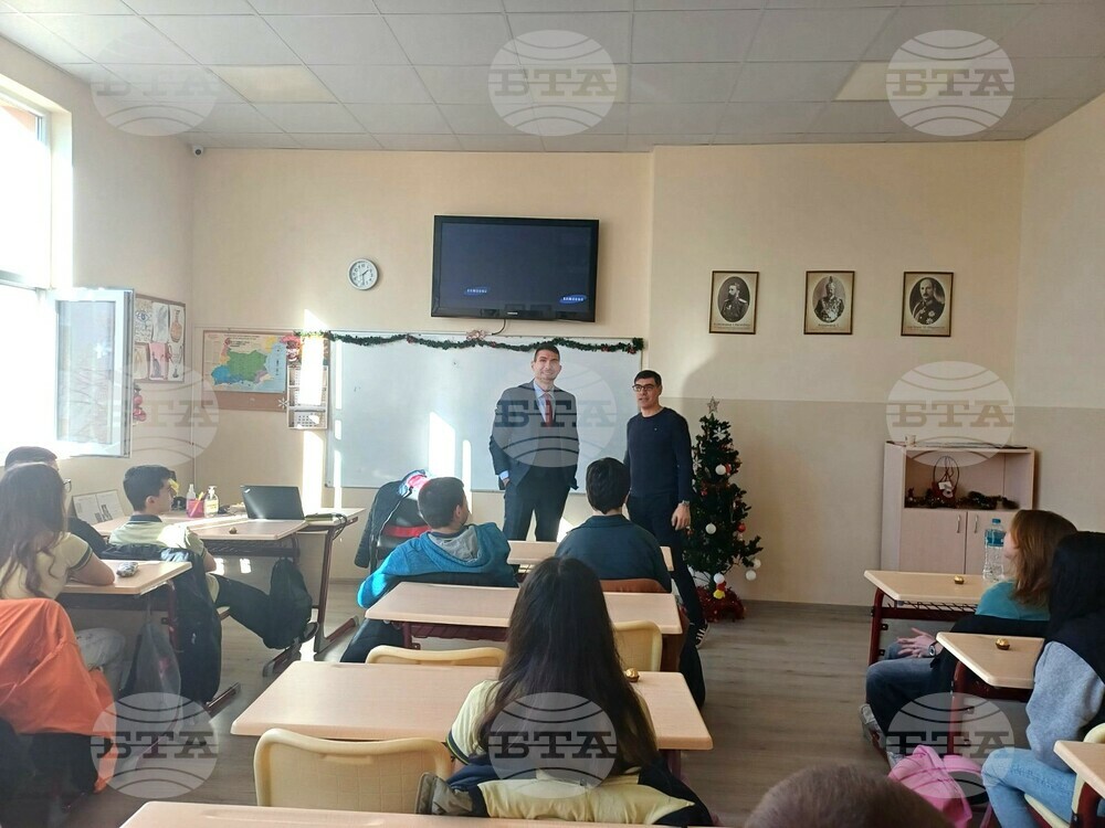 Апелативна прокуратура – Пловдив: Прокурор от Районна прокуратура - Стара Загора изнесе лекция пред ученици от СУ „Васил Левски“ - Стара Загора