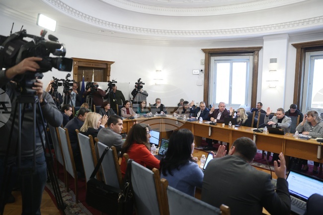 Правната комисия прие на първо четене три законопроекта за промени в Закона за съдебната власт във връзка с ВСС и главния прокурор