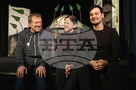 Бургас - Държавен куклен театър - "Снежанка и седемте джуджета" - среща с екипа