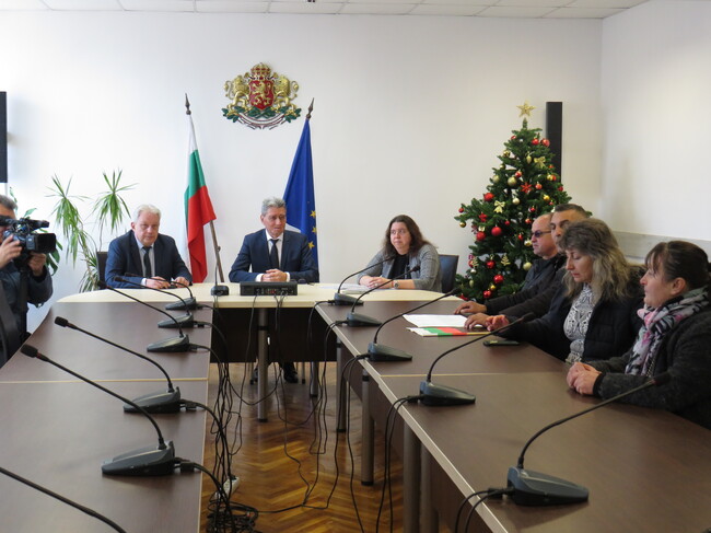 Областна администрация Шумен: Областният управител разговаря с представители на протестиращи от сдружение „Чиста природа“