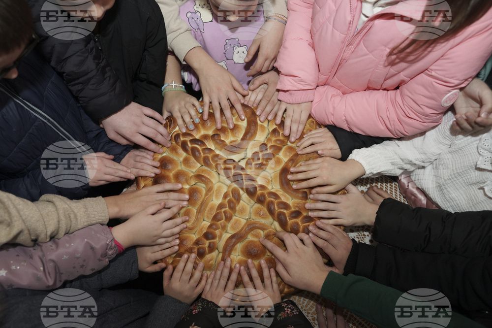 Православните християни в бивша Югославия отбелязват днес Рождество Христово