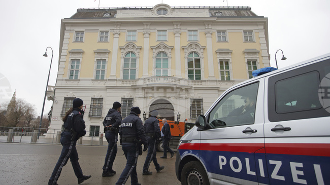 АПА: Австрийската партия на свободата иска във Виена да бъдат разположени още 1500 полицаи 