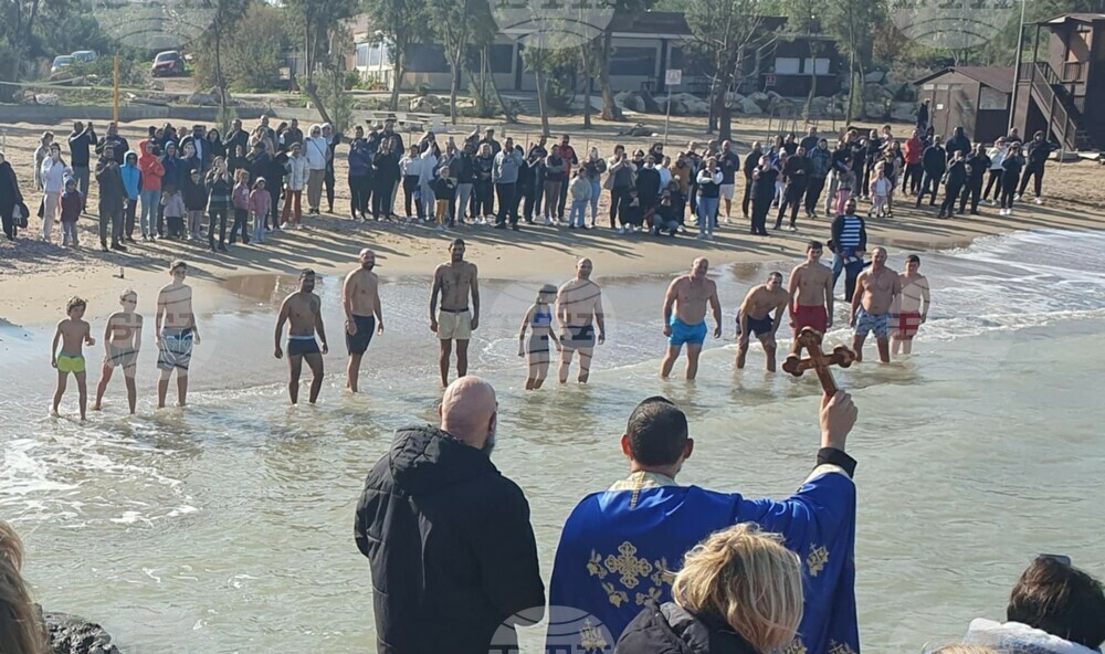 Празничен Богоявленски водосвет се състоя в Паралимни