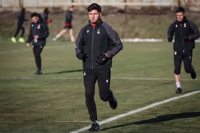 Християн Петров влезе като резерва при поражение на Хееренвеен от аматьори за Купата на Нидерландия