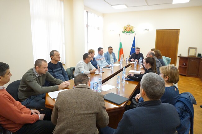 Алтернативни възможности за електрозахранване при извънредни ситуации и аварии бяха обсъдени в Областната администрация в Хасково