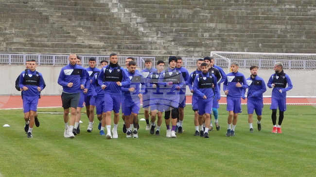 Стивън Стоянчов вдъхнови Етър (В. Търново) за трета победа през сезона във Втора лига