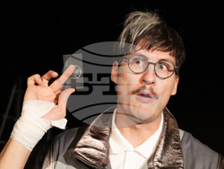 „Бушон за смяна“ в Сатирата, снимка – Сатиричен театър