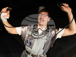 „Бушон за смяна“ в Сатирата, снимка – Сатиричен театър