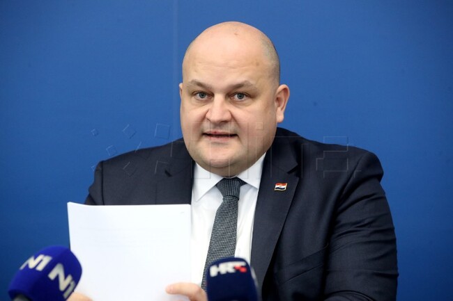 ХИНА: Хърватският министър на икономиката призова гражданите да накажат търговците, които неоснователно повишават цените