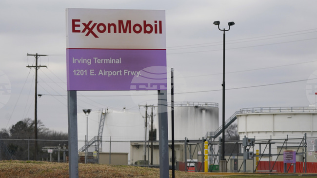 "ЕксънМобил" със смесени резултати за третото тримесечие заради спада на цените на петрола