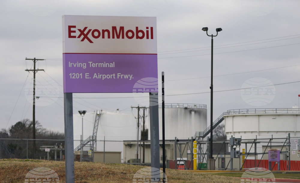 "ЕксънМобил" със смесени резултати за третото тримесечие заради спада на цените на петрола