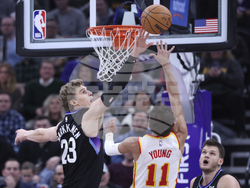 Hawks Jazz Basketball