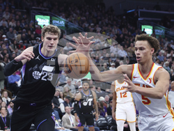 Hawks Jazz Basketball