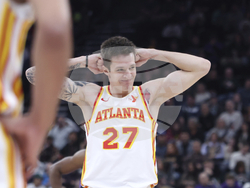 Hawks Jazz Basketball