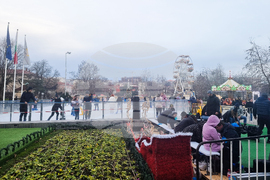 Плевен - ледена пързалка - атракция