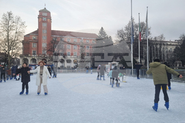 Плевен - ледена пързалка - атракция