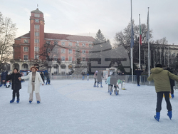 Плевен - ледена пързалка - атракция