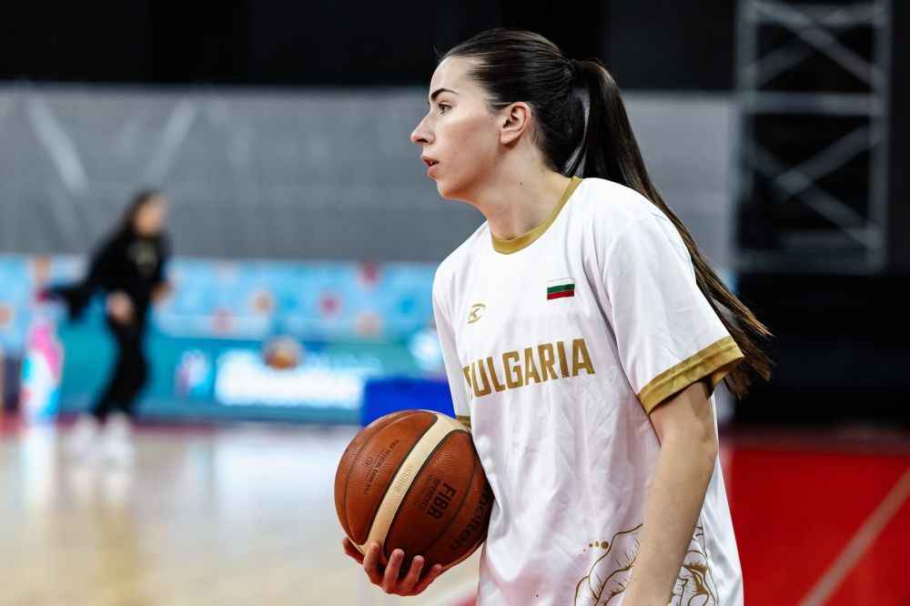 Баскетболната националка Ивана Николова: "Нямам търпение да приложа уменията и страстта си за Вигарано Майнарда"