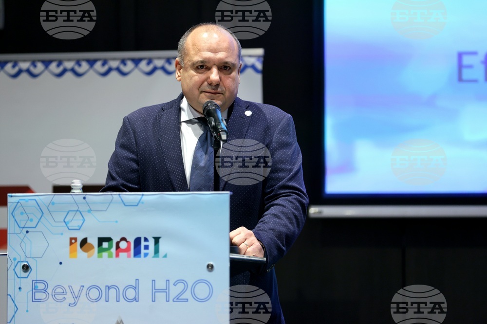 Да поддържаме водната инфраструктура в добро състояние е приоритет предвид климатичните изменения, заяви министър Петър Димитров